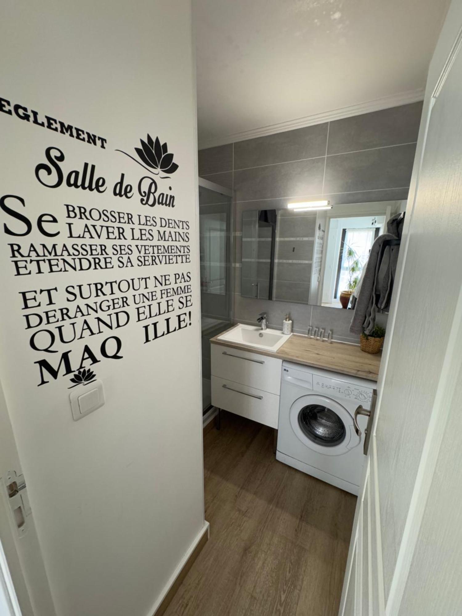 Appartement T2 De 40m2 Refait à Neuf Pour Vous ! Climatisé La Grande Motte